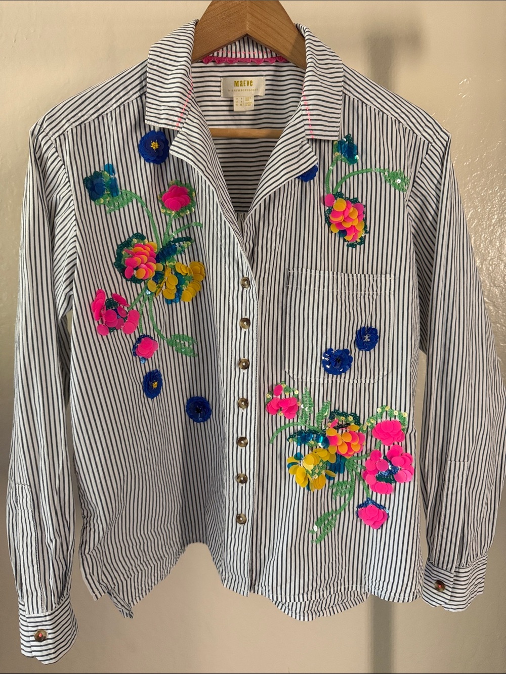 Anthropologie Maeve Floral Sequin Top with Pink TrimBoho Chic Trendy Style Size - Picture 5 of 9